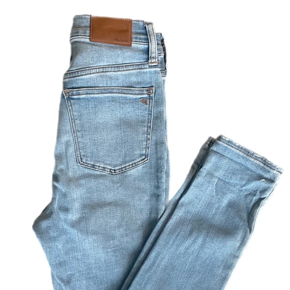 NWOT Madewell High Rise Roadtripper Jeans- Button Front Edition - Picture 3 of 8